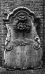 75953 Afbeelding van de gevelsteen uit de in 1913 afgebroken molen De Meiboom aan het Paardenveld te Utrecht. De steen ...