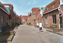 24252 Gezicht in de Jan Meijenstraat te Utrecht met op de achtergrond de Oranjestraat.