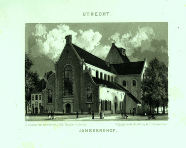 37199 Gezicht op de Janskerk op het Janskerkhof te Utrecht uit het zuidwesten, met links het gebouwtje van de Hoofdwacht.