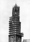 84993 Gezicht op de Domtoren (Domplein) te Utrecht, tijdens de restauratie van het tweede vierkant.