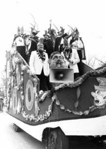 90895 Afbeelding van de Prinsenwagen van carnavalsvereniging De Bierkapers te Vleuten (gemeente Vleuten-De Meern) ...