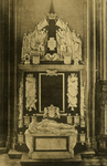 124458 Interieur van de Domkerk (Munsterkerkhof) te Utrecht: graftombe van admiraal W. J. baron van Gent.N.B. In 1912 ...