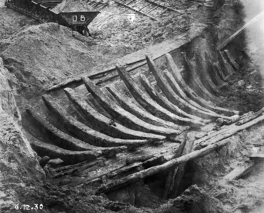 41564 Afbeelding van het Utrechts schip dat bij de opgraving aan de Van Hoornekade te Utrecht gevonden is.