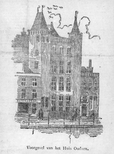 35707 Afbeelding van de voorgevel van het huis Oudaen en de beide naastgelegen huizen aan de Oudegracht Weerdzijde te ...