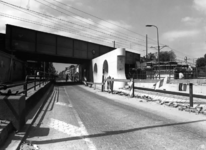 51676 Afbeelding van de werkzaamheden voor de vernieuwing en verbreding van het viaduct over de Amsterdamsestraatweg te ...