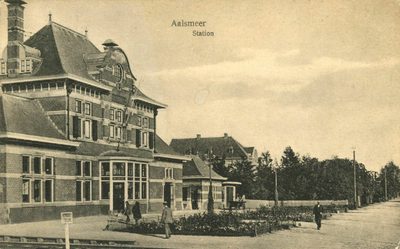 162508 Gezicht op het N.S.-station Aalsmeer te Aalsmeer.