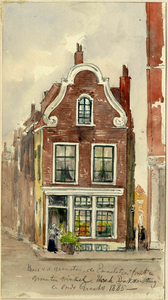 39406 Gezicht op de voorgevel van het huis Oudegracht 133 te Utrecht op de hoek van de Bakkersteeg (links) en de ...