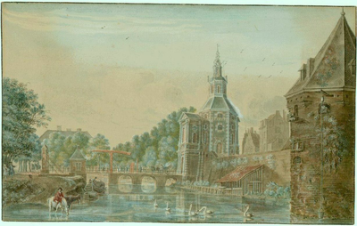 36617 Gezicht over de stadsbuitengracht te Utrecht op de stadswal met de Wittevrouwenpoort en -brug, uit het noorden, ...