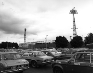 70765 Gezicht op het Stadion Galgenwaard (Stadionplein) te Utrecht voor de voetbalwedstrijd FC Utrecht-Ajax, met rechts ...