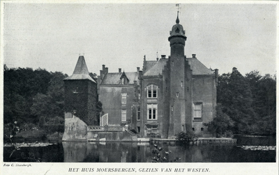 92480 Gezicht op de rechtergevel van het kasteel Moersbergen te Doorn uit het westen.