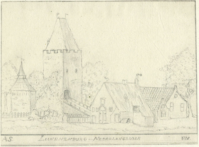 201533 Gezicht op de woontoren van het huis Lunenburg te Nederlangbroek, restant van het middeleeuwse kasteel ...