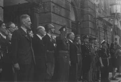 124862 Afbeelding van het bezoek van Z.K.H. Prins Bernhard aan de burgemeester van Utrecht, mr.dr. G.A.W. ter ...