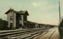 165011 Gezicht op de perronzijde van het S.S.-station Velp te Velp.