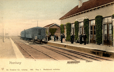 165018 Gezicht op het S.S.-station Voorburg te Voorburg.