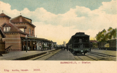 165076 Gezicht op het N.C.S.-station Barneveld Dorp te Barneveld.N.B. De stationsnaam Barneveld Dorp is per 31 mei 1981 ...