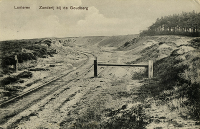 165104 Gezicht op het spoor naar de zanderij bij de Goudsberg te Lunteren.