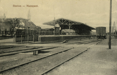 165107 Gezicht op het N.C.S.-station Nunspeet te Nunspeet.
