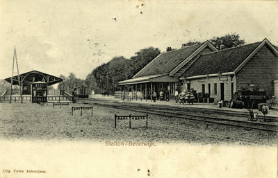165163 Gezicht op het H.S.M.-station Beverwijk te Beverwijk.