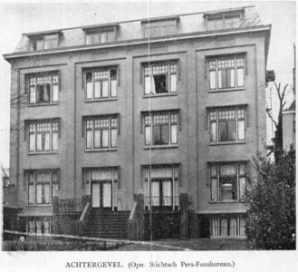 119238 Gezicht op de achtergevels van de tot één Studentenhuis samengevoegde huizen Catharijnesingel 51 (links)-52 te ...