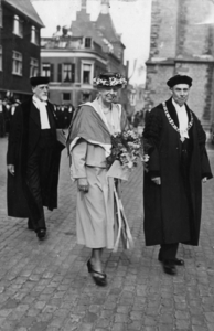 100029 Afbeelding van mrs. Eleanor Roosevelt (weduwe van de Amerikaanse president Franklin D. Roosevelt) op het ...