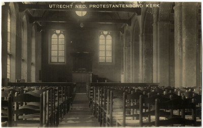 129192 Interieur van de Leeuwenberghkerk (Servaasbolwerk 1) te Utrecht, het kerkgebouw van de Nederlandse ...