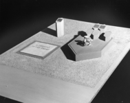 102729 Afbeelding van de inzending van ontwerpersmaatschap Jan Douwes en Henk van Reeuwijk te Utrecht van een model ...