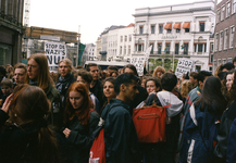 103601 Afbeelding van de demonstratie tegen de installatie van de leden van de Centrum Democraten in de Utrechtse ...