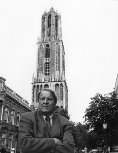 400003 Portret van mr. H.H.W. Kernkamp, raadslid voor D'66 van 1973 tot en met 2000 (met onderbrekingen) in de gemeente ...