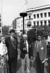 103670 Afbeelding van het bevrijdingsvuur op de Stadhuisbrug te Utrecht, tijdens de viering van Bevrijdingsdag, met ...