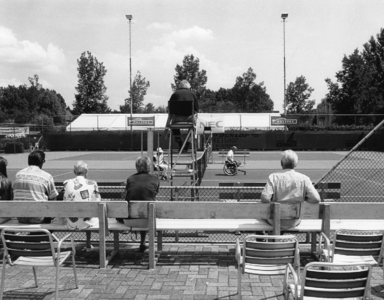 103736 Afbeelding van de 14th Dutch Open Wheelchair Tennis Championships (Rolstoeltennis) op de tennisbaan van ...