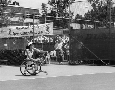 103739 Afbeelding van tennisser Chantal Vandierendonck tijdens de 14th Dutch Open Wheelchair Tennis Championships ...