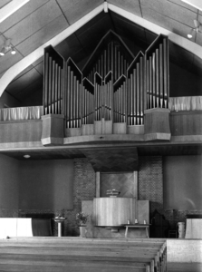 400598 Interieur van de Bethelkerk (Burgemeester Norbruislaan 2) te Utrecht: het nieuwe orgel.