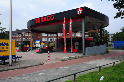 807813 Gezicht op het benzinestation van Texaco (Vondellaan 1b) te Utrecht.