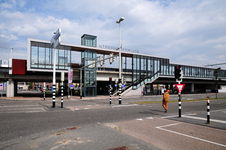 834478 Gezicht op het N.S.-station Utrecht Terwijde vanaf de Vleutensebaan te Utrecht.