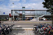 834479 Gezicht op het N.S.-station Utrecht Terwijde vanaf de Vleutensebaan te Utrecht.