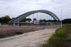 834541 Gezicht op de overspanning voor de nieuwe spoorbrug over het Amsterdam-Rijnkanaal (spoorlijn Utrecht-Gouda) aan ...