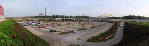 834739 Panorama van de parkeerplaats achter de bioscoop CineMec (Berlijnplein 100) te Utrecht (Leidsche Rijn).