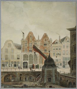 30410 Gezicht op de Oudegracht te Utrecht bij de Stadhuisbrug met de voorgevels van de huizen aan de noordzijde van de ...