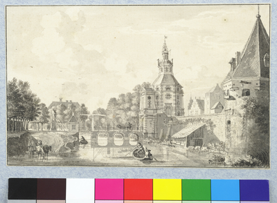 36614 Gezicht over de stadsbuitengracht te Utrecht op de stadswal met de Wittevrouwenpoort en -brug, uit het noorden, ...