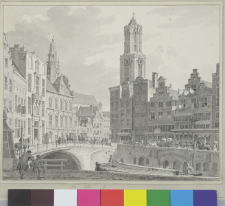 35777 Gezicht op de Oudegracht te Utrecht met de Stadhuisbrug uit het noordwesten, met links het stadhuis en op de ...