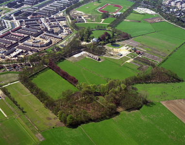 49973 Luchtfoto van het landgoed Schothorst met omringend weidegebied te Amersfoort uit het noordoosten; met links de ...