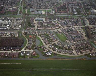 50235 Luchtfoto van de wijken Zwanenburg (links) en Munnikhove te Leusden, met in het midden de Benedictijnenhove en ...