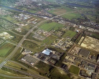 50332 Luchtfoto van de bedrijventerreinen Lageweide (gedeeltelijk; gemeente Utrecht), Zonnebaan, Sterrebaan, Sterrebaan ...