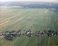 50414 Luchtfoto van de Polder Achttienhoven te Westbroek (gemeente Maartensdijk) uit het zuidwesten; met op de ...