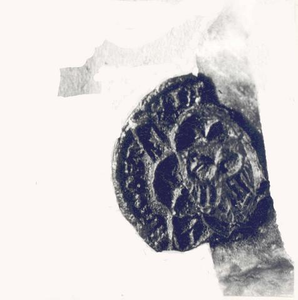 241 Een lobbige vierpas door een gotische vierpas, waarin een rechtstaand gotisch schild, 20-10-1407