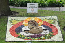 1013 Mozaiëken Fruitcorso 2013. Mozaiek met als titel Boeddha , gemaakt door Collectief de Gepoetste Pruim Tiel. ...