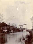 185; Gezicht vanaf de Voordijk op de Hulksbrug te Abcoude