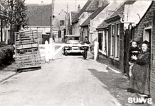 243; De tol aan de Baambrugse Zuwe te Baambrugge omstreeks 1930