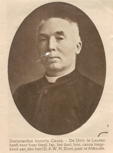  Portretfoto van Dominicus Andreas Willem Hendrik Sloet (1855-1938), pastoor te Abcoude