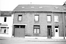 dorpstraat_482 Impressie van de oude woningen aan de Dorpstraat vanaf de hoek Poststraat tot aan de later gebouwde ...